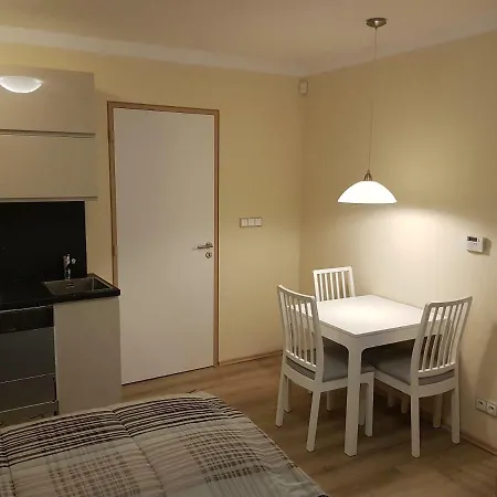 アパート 120/3 *